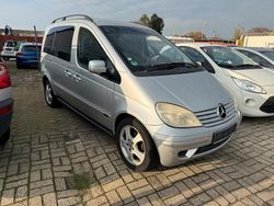Silber Gebraucht 2005 Mercedes Vaneo Van / Kleinbus | 1.499 € (Fairer Preis)