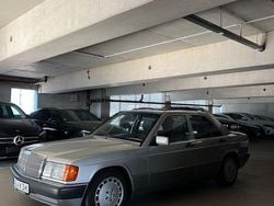 Silber Gebraucht 1991 Mercedes 190 Limousine | 13.950 €
