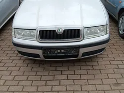Grau Gebraucht 2005 Skoda Octavia Kombi | 1.799 € (Fairer Preis)