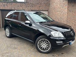 Schwarz Gebraucht 2009 Mercedes ML320 SUV | 14.990 € (Teuer)