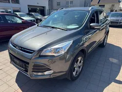 Grau Gebraucht 2015 Ford Kuga Titanium SUV | 7.990 € (Guter Preis)