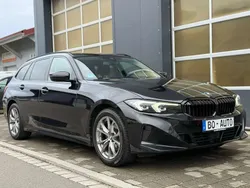 Black sapphire metallic Gebraucht 2023 BMW 320 Sport Line Kombi | 34.500 € (Fairer Preis)