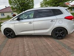Silber Gebraucht 2016 Kia Carens Van / Kleinbus | 10.499 € (Guter Preis)