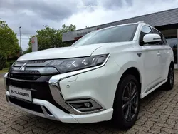 Andenweiß Gebraucht 2020 Mitsubishi Outlander P-HEV Plus SUV | 26.900 € (Etwas zu teuer)