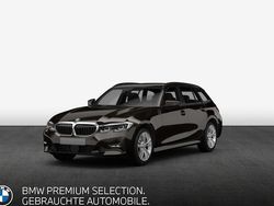 Schwarz Gebraucht 2022 BMW 320e Sport Line Kombi | 29.670 € (Fairer Preis)