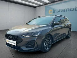 Grau Gebraucht 2023 Ford Focus ST-Line Kombi | 25.649 € (Fairer Preis)