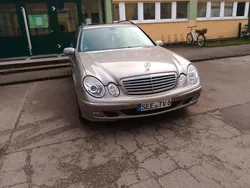 Grau Gebraucht 2005 Mercedes E320 Kombi | 3.900 €
