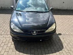 Schwarz Gebraucht 1999 Peugeot 206 Kleinwagen | 300 €