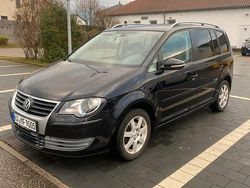 Schwarz Gebraucht 2010 VW Touran Van / Kleinbus | 5.999 €