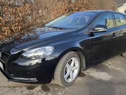 Schwarz Gebraucht 2017 Volvo V40 Kinetic Limousine | 13.300 € (Fairer Preis)