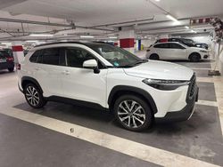 Weiß Gebraucht 2024 Toyota Corolla Cross Team SUV | 40.000 € (Teuer)