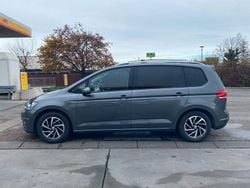 Grau Gebraucht 2018 VW Touran Join Van / Kleinbus | 17.990 € (Guter Preis)