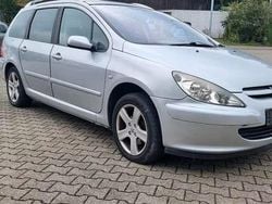 Silber Gebraucht 2002 Peugeot 307 Kombi | 600 €