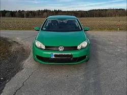 Grün Gebraucht 2010 VW Golf VI Kleinwagen | 2.600 € (Superpreis)