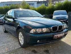 Oxfordgruen Gebraucht 2002 BMW 525 Sport Line Limousine | 11.990 €