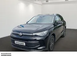Schwarz Gebraucht 2024 VW Tiguan Life SUV | 37.450 € (Fairer Preis)