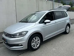 Silber Gebraucht 2023 VW Touran Van / Kleinbus | 28.800 € (Guter Preis)