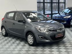Grau Gebraucht 2014 Hyundai i20 Edition Limousine | 5.799 € (Fairer Preis)