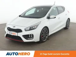 Weiß Gebraucht 2015 Kia Ceed GT-Track Limousine | 12.750 € (Fairer Preis)