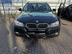 Schwarz Gebraucht 2012 BMW 318 Kombi | 4.800 € (Guter Preis)