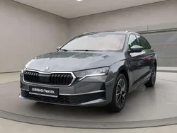 Graphite grey Gebraucht 2024 Skoda Octavia Selection Kombi | 30.450 € (Guter Preis)