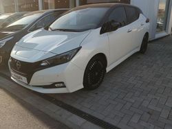 Pearl white/black m Gebraucht 2022 Nissan Leaf Tekna Kleinwagen | 15.990 € (Fairer Preis)