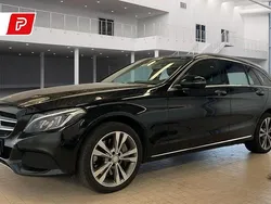 Schwarz Gebraucht 2015 Mercedes C400 Avantgarde Kombi | 18.990 € (Fairer Preis)
