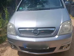 Silber Gebraucht 2009 Opel Meriva Edition Van / Kleinbus | 2.650 € (Fairer Preis)