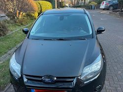 Schwarz Gebraucht 2013 Ford Focus Limousine | 5.800 €