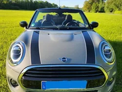 Grau Gebraucht 2019 Mini Cooper Kleinwagen | 20.700 € (Teuer)
