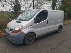 Silber Gebraucht 2006 Renault Trafic Van / Kleinbus | 4.999 €