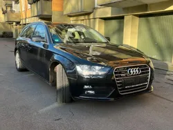 Schwarz Gebraucht 2015 Audi A4 Ambiente Kombi | 10.300 € (Superpreis)
