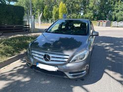 Silber Gebraucht 2013 Mercedes B200 Van / Kleinbus | 14.500 € (Fairer Preis)