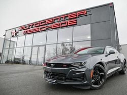 Grau Gebraucht 2021 Chevrolet Camaro Coupé | 49.790 € (Teuer)