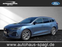 Chromablau (metallic) Gebraucht 2023 Ford Focus ST-Line Kombi | 26.400 € (Teuer)