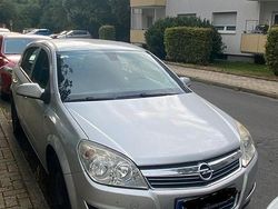 Grau Gebraucht 2007 Opel Astra Kleinwagen | 3.700 € (Teuer)
