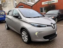 Grau Gebraucht 2015 Renault Zoe Intens Kleinwagen | 5.480 € (Fairer Preis)