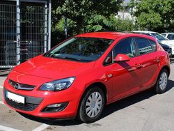 Rot Gebraucht 2015 Opel Astra Exklusiv Kombi | 8.800 € (Guter Preis)