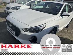 Gebraucht 2017 Hyundai i30 Trend Limousine | 15.690 € (Fairer Preis)