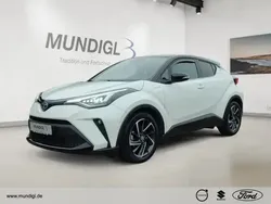 Weiss Gebraucht 2020 Toyota C-HR Style SUV | 24.630 € (Etwas zu teuer)