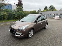 Braun Gebraucht 2010 Renault Scénic III Van / Kleinbus | 6.900 € (Fairer Preis)