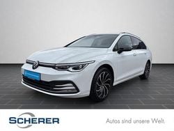 Pure white Gebraucht 2023 VW Golf VIII IQ Drive Kombi | 26.990 € (Fairer Preis)