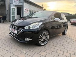 Gebraucht 2013 Peugeot 208 Allure Kleinwagen | 8.499 € (Etwas zu teuer)