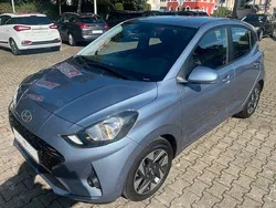 Blau Gebraucht 2024 Hyundai i10 Trend Kleinwagen | 18.200 € (Etwas zu teuer)