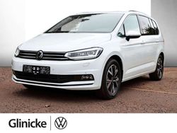 Weiß Gebraucht 2024 VW Touran Highline Van / Kleinbus | 42.370 € (Teuer)