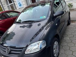 Grau Gebraucht 2006 VW Fox Kleinwagen | 2.300 € (Etwas zu teuer)