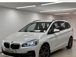 Weiß Gebraucht 2021 BMW 220 Sport Line Kombi | 27.450 € (Fairer Preis)