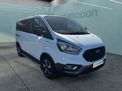 Weiß Gebraucht 2023 Ford Tourneo Custom Active Van / Kleinbus | 43.490 € (Fairer Preis)