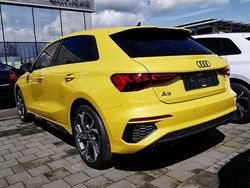 Andere farbe Gebraucht 2024 Audi A3 S-Line Limousine | 38.750 €