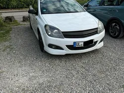 Weiß Gebraucht 2009 Opel Astra GTC OPC Coupé | 3.000 € (Fairer Preis)